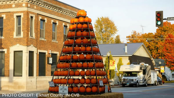 Wakarusa Great Pumpkin Tree